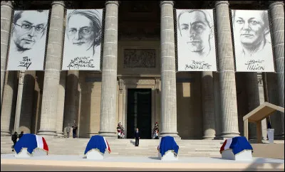 La ville de Molles où est décédé Jean Zay se situe dans un département, lequel ?