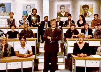 Quelle est cette émission dans laquelle l'animateur donnait une note aux sketches de chacun de ses élèves ?