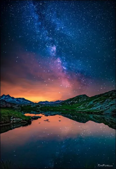 Où Richard Cocciante fait-il des voyages lorsqu'il ne dort plus la nuit, après avoir attrapé un coup de soleil, un coup d'amour, un coup de je t'aime ?