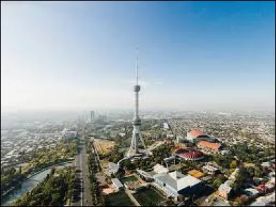 ''Pop'' est une ville de quel pays, sachant que la capitale de ce pays est Tachkent ?