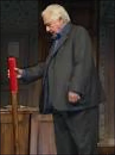 Dans "Carmen" de Bizet, Don José est...