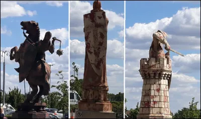 Devant le studio se dressent trois pions du jeu d'échec sorcier. Quel est le pion central ?