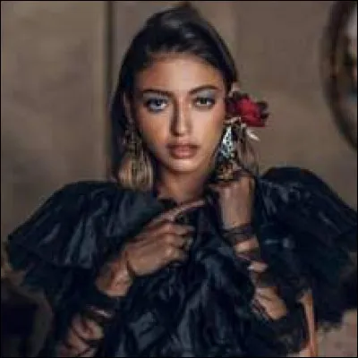 Quel est le nom de cette actrice ?