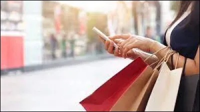 Aujourd'hui, c'est après-midi shopping, car demain tu vas rendre visite à tes grands-parents qui sont à des milliers de kilomètres de chez toi et que tu n'as plus vus depuis deux ans. Comment t'habilles-tu ? (Pour les filles)