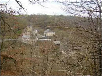Direction le sud, avec cette visite de Montirat. Commune de l'arrondissement d'Albi, dans le Ségala, elle se situe dans le département ...