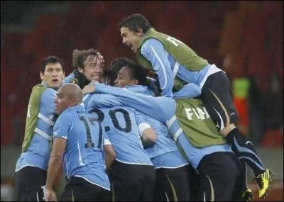 Quel joueur ghanen a manqu un pnalty  la 120me minute de jeu face  l'Uruguay ?