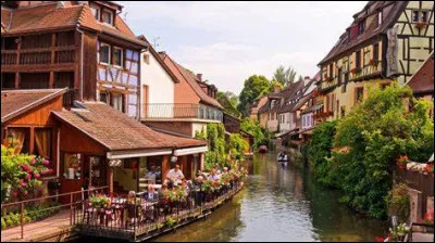 En quelle année la ville de Montbéliard a-t-elle été détachée du Haut-Rhin ?