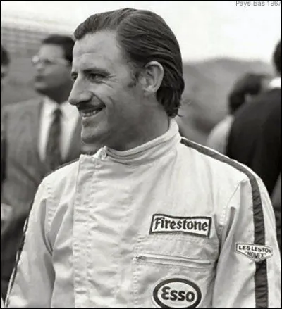 Qui est ce grand pilote automobile anglais ayant trouvé la mort dans un accident d'avion en 1975 ?