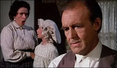 Nelly triche en classe, mais comment ?