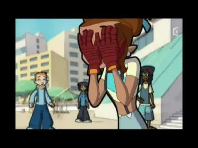 Dans la S3, dans l'épisode "Disparition", par qui Eloïse se fait-elle kidnapper ?