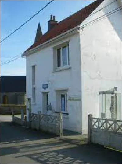 Nous partons dans les Hauts-de-France, à Leubringhen. Village du parc naturel régional des Caps et Marais d'Opale, il se situe dans le département ...