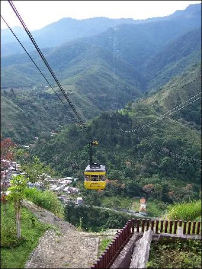 Téléphérique : où se trouve le plus haut téléphérique du monde appelé "le téléphérique du Pico Espejo", situé à Mérida, à proximité du Pico Bolívar, et atteignant 4765 m ?