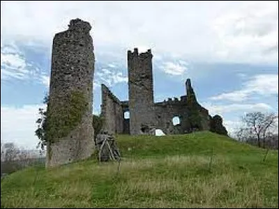 Je vous propose de partir à la découverte des ruines du château de Montespan, dont le nom est célèbre grâce à la marquise du même nom, favorite de Louis XIV. Village de l'aire d'attraction de Saint-Gaudens, il se situe dans le département ...