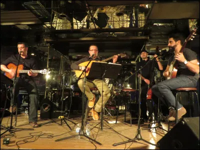 Arts : Comment s'appelle ce genre musical typiquement algérois qui se caractérise par des rythmes spécifiques et des "Kacidates" en arabe dialectal qui sont de longs poèmes tirés du terroir algérien ?