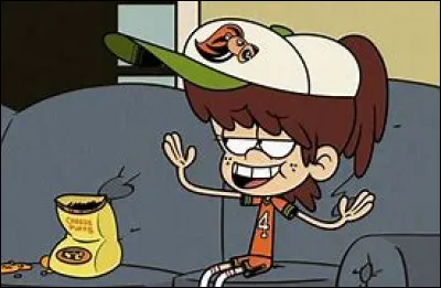 Comment s'appelle la statue de vampire de Lucy ?