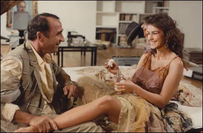 Quelle actrice est Mona dans le film "La Gitane" avec Claude Brasseur  ?
