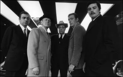 De quelle couleur était le cercle dans un film Jean-Pierre Melville avec Alain Delon, Bourvil et Yves Montand ?