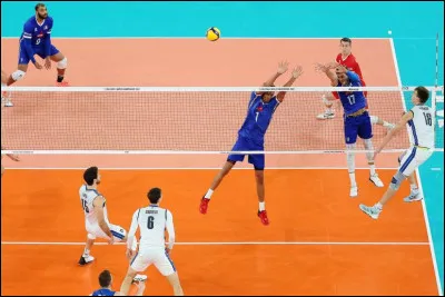 En combien de sets gagnants se déroule un match de volley ?