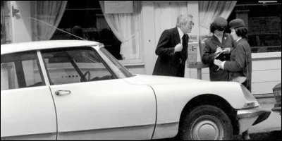 Ce conducteur est bon pour avoir une prune. Mais quel est son véhicule ?