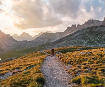 Quelle pièce a été écrite par Jules Verne en 1848 ?