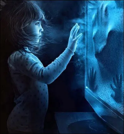 Quel nom donne-t-on aux fantômes ou revenants invisibles qui se révèlent par des coups ?