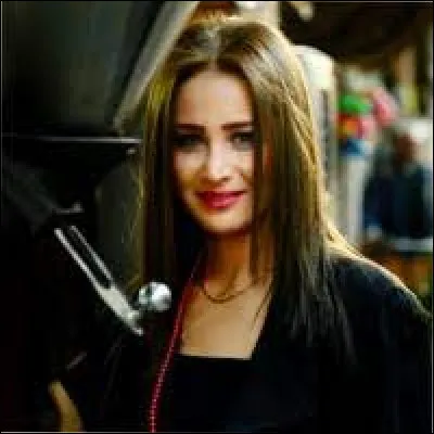 Quel est le nom de cette actrice ?