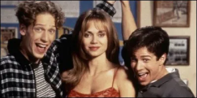 Qui décide de créer la femme parfaite grâce à un ordinateur dans "Code Lisa" ?