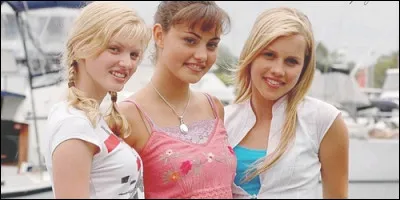 Qui sont Emma, Cléo et Rikki dans "H2O" ?