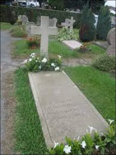 Qui a fait des combats aux fun&eacute;railles de ses parents ?