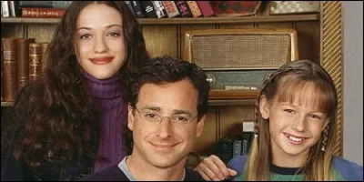 Dans "Un Père peut en cacher un autre", Matt est un homme célibataire qui doit élever ses deux nièces.