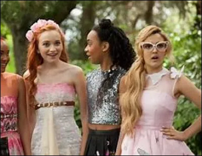 Comment s'appelle le petit copain de McKeyla ?