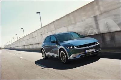 Quelle est la composition des plaques d'immatriculation au Maroc ?