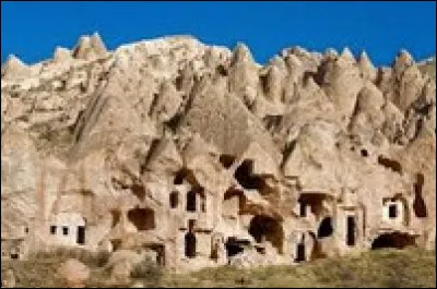 La Cappadoce est une région de troglodytes assez réputée. Dans quel pays se situe-t-elle ?