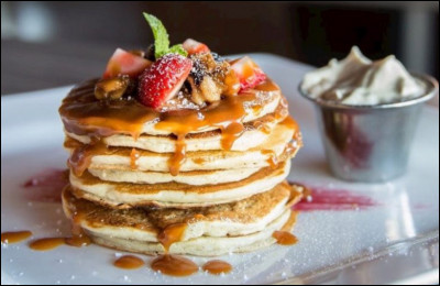 À un moment, la famille Hyakuya mange quelque chose de bon, quest-ce que cest ?