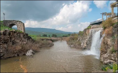 Géographie : Quel est ce célèbre fleuve qui coule en Jordanie ?
