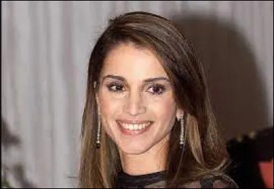 Personnalité : Comment s'appelle l'actuelle reine de Jordanie ? (2022)