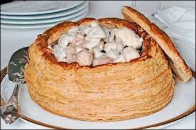 Cuisine : 
Entrée chaude, le vol-au-vent est une charcuterie pâtissière. Composé d'une pâte feuilletée garnie d'une sauce à base soit de ris de veau, d'escargots, de poissons, de crustacés ou de champignons. Le tout peut-être lié avec une bisque, une sauce béchamel, de la crème, à la Nantua ou encore financière. À quel pâtissier et chef cuisinier est attribuée sa création ?