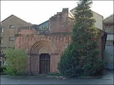Nous sommes maintenant dans le Grand-Est, au prieuré d'Alspach. Commune à deux kilomètres de Kaysersberg, elle se situe dans le département ...