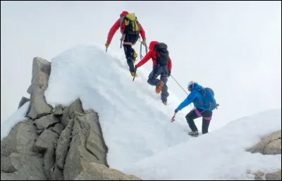 Qui est le saint patron des alpinistes ?