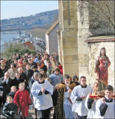 Qui est la sainte patronne des bateliers et des mariniers de la Seine ?