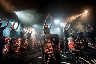 Quel est le nom de ce groupe de percussions urbaines originaire de la Nièvre ?