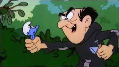"Les Schtroumpfs" est une BD créée en 1958 par Peyo. Dans cette bande dessinée, nous suivons les aventures de petits personnages bleus. Quel est le nom du méchant de cette BD ?