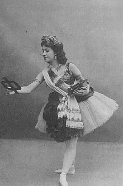 Qui joue le rôle d'Esmeralda dans le ballet "La Esmeralda" en 1899 ?