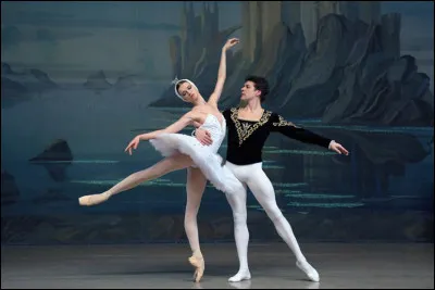 Combien y a-t-il d'actes dans le ballet "Le Lac des cygnes" ?