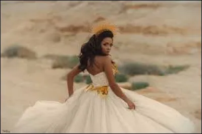 Quel est le nom de cette actrice ?