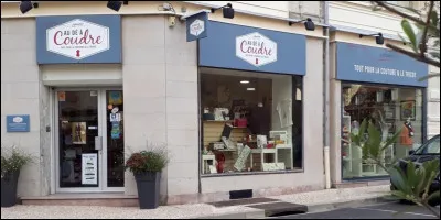 Je ne sais plus ce que j'ai fait de mon ... à coudre, ... que j'irai en ville, j'en achèterai un autre.