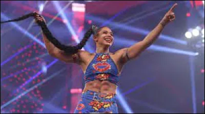 Qui est cette catcheuse ?