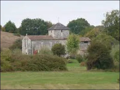 Nous terminons notre balade en Nouvelle-Aquitaine, à Vieux-Ruffec. Commune de l'arrondissement de Confolens, elle se situe dans le département ...