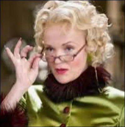 Quelle est la couleur de la Plume à Papote ?