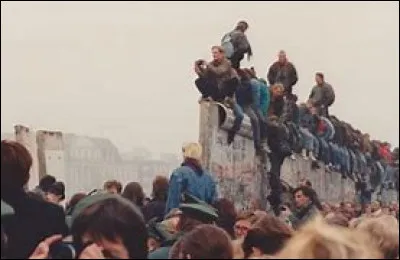 En quelle année le mur de Berlin est-il tombé ?